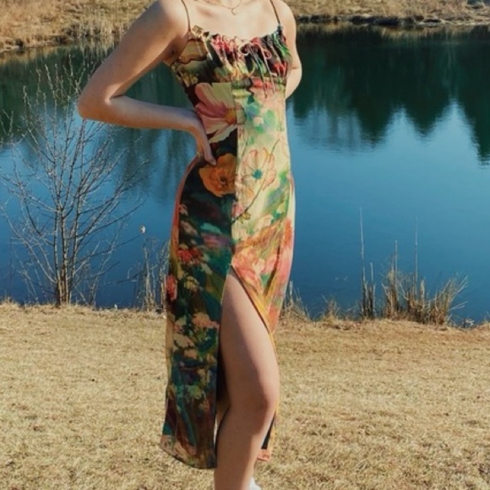 UO APRIL TIE BACK MIDI DRESS
